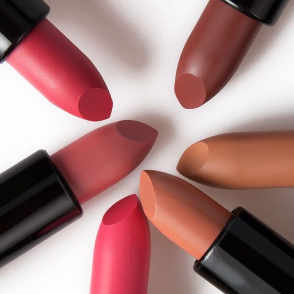 Menow L502 OEM\ODM Private Label Makeup Lasting Waterproof Lip Balm Rod Lipstick Lip Gloss Women Cosmetics Factory Wholesale